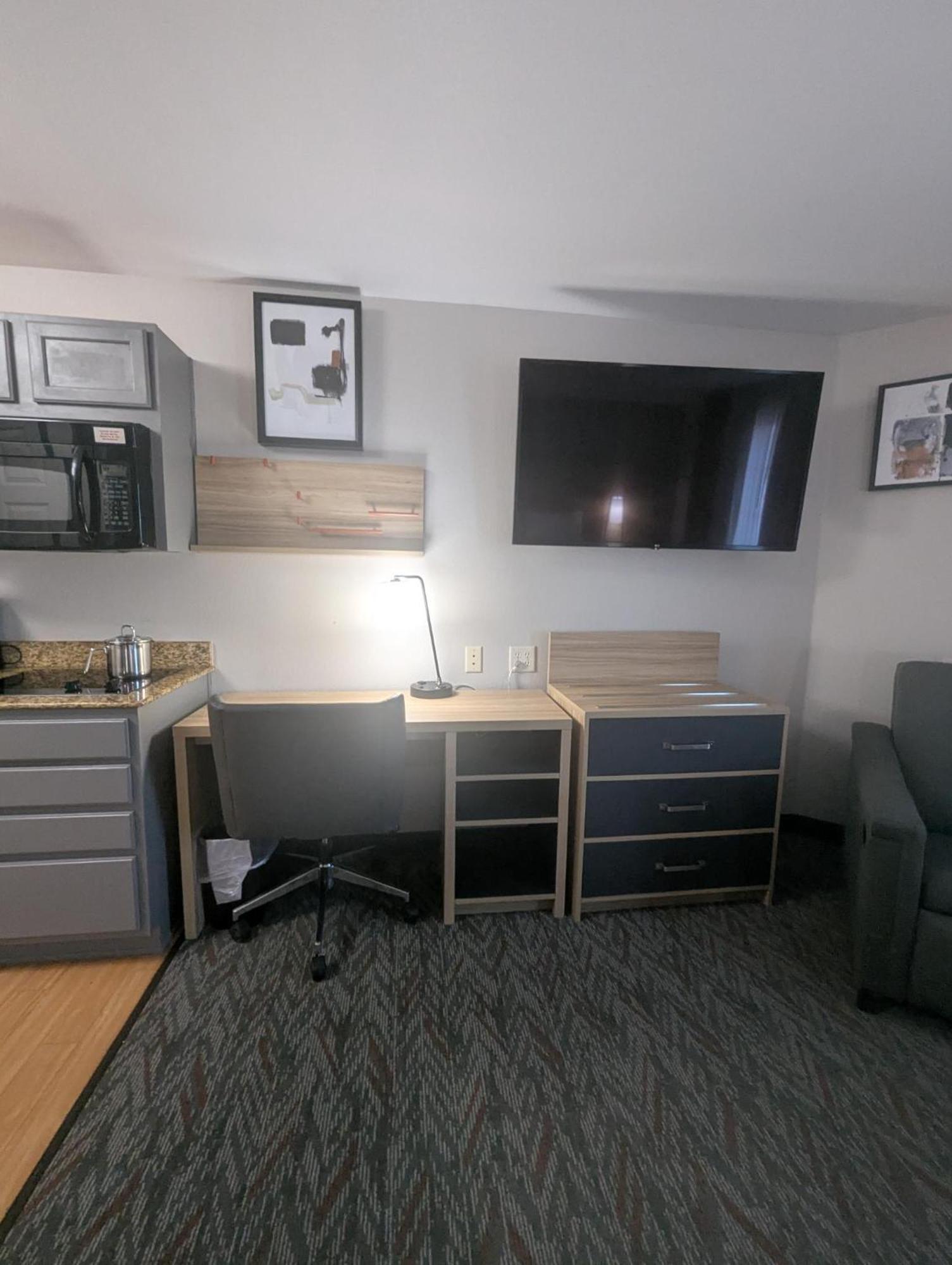 Candlewood By Ihg Hotel