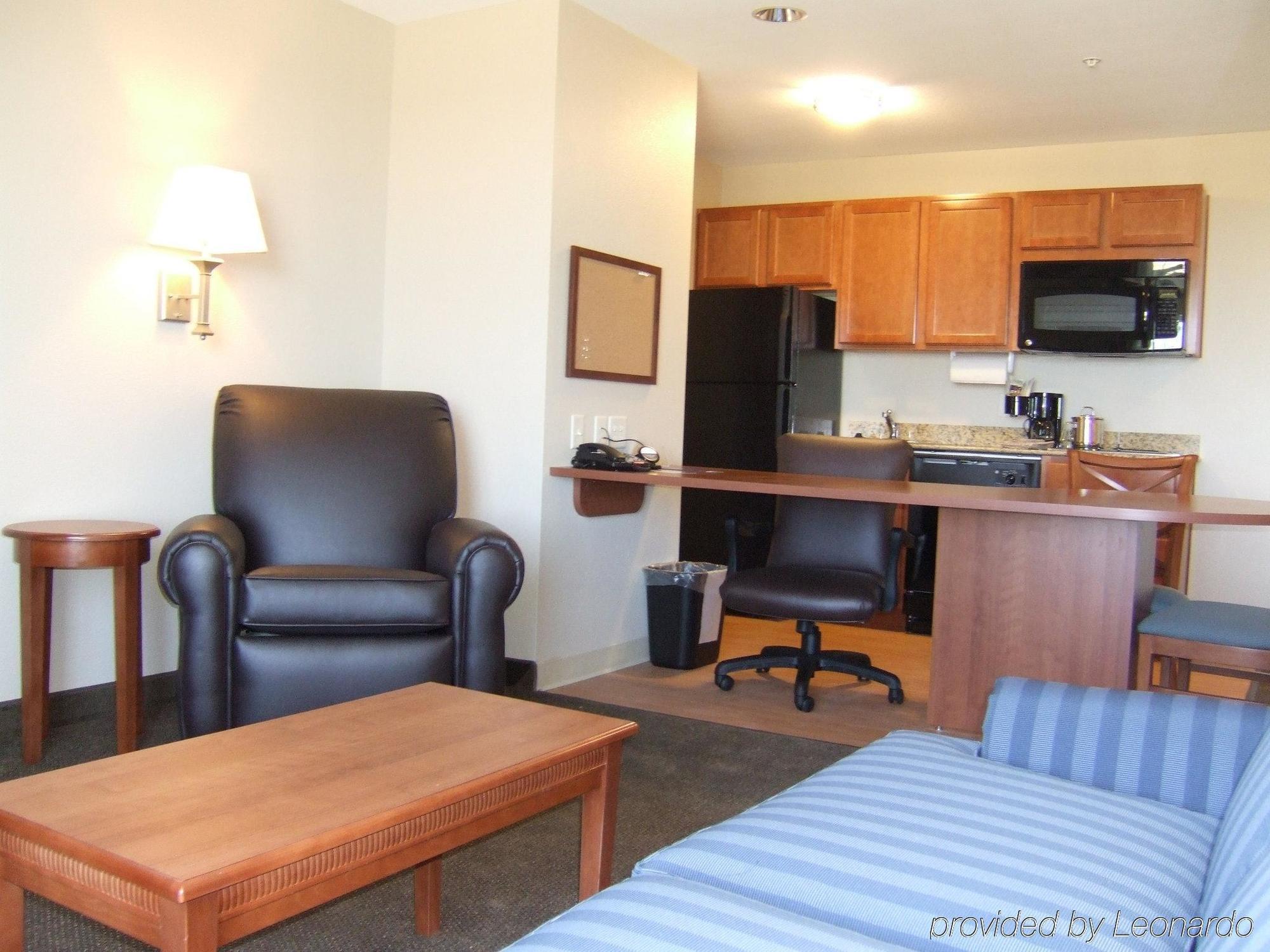 Candlewood By Ihg Hotel